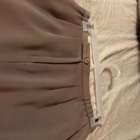 3/20. Ladies suit. Worn a couple of times. - Picture 4 of 5